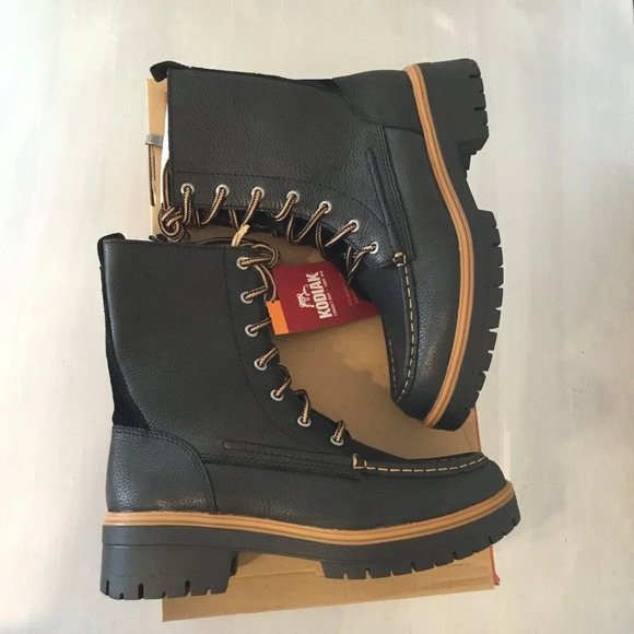 NWT - Kodiak - Women's Teslin Boots Size 7 W - Picture 1 of 10